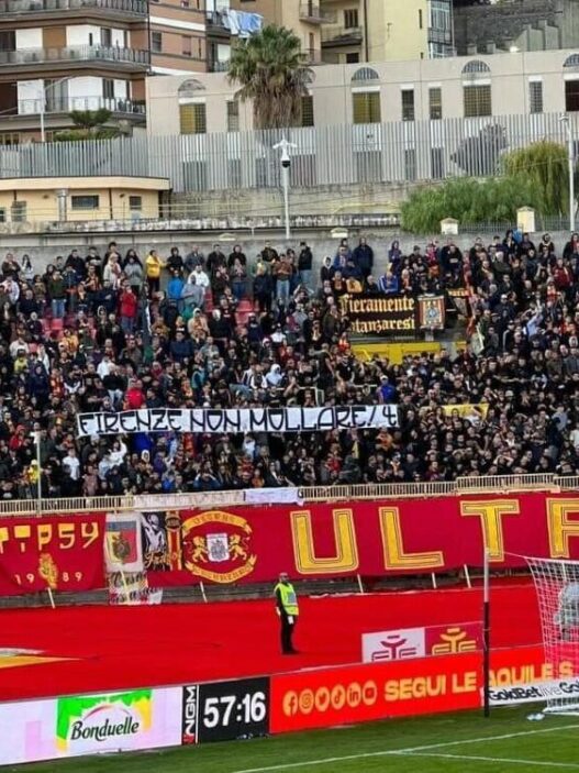 Fiorentina in difficoltà, ma il Catanzaro non sta meglio: tifosi pronti all'esodo