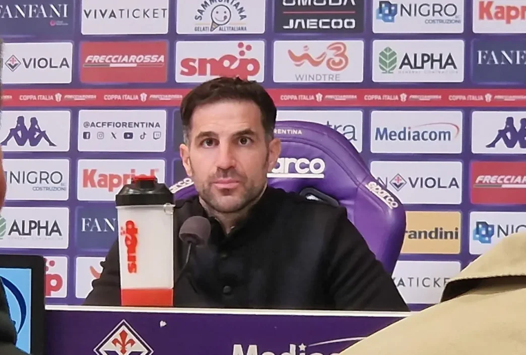 Fabregas: "Abbiamo preparato la Fiorentina in 30 minuti. Il fallo su Gonçalves va rivisto"