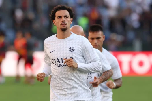 Infortunio Curtis Jones: salta la sfida contro la Fiorentina