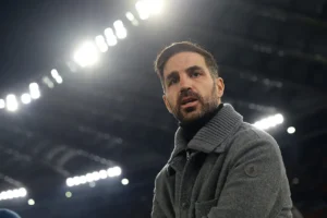 Fabregas: "Crescita costante" e gestione energie in vista della Fiorentina