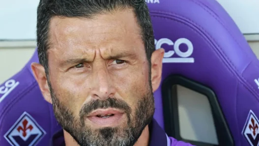 Fabio Grosso acclamato a Catania, presente per la partita del figlio