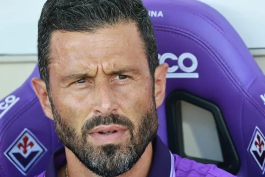 Fabio Grosso acclamato a Catania, presente per la partita del figlio