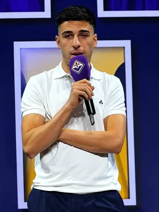 Fiorentina: Parisi torna in campo, possibile rinforzo a sinistra