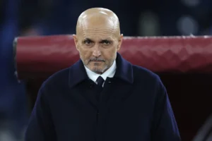 Serie A: La Juve rimonta il Cagliari nel finale, rosso ai tecnici