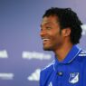 Cuadrado: fischi e striscione ostile al suo ritorno in Colombia