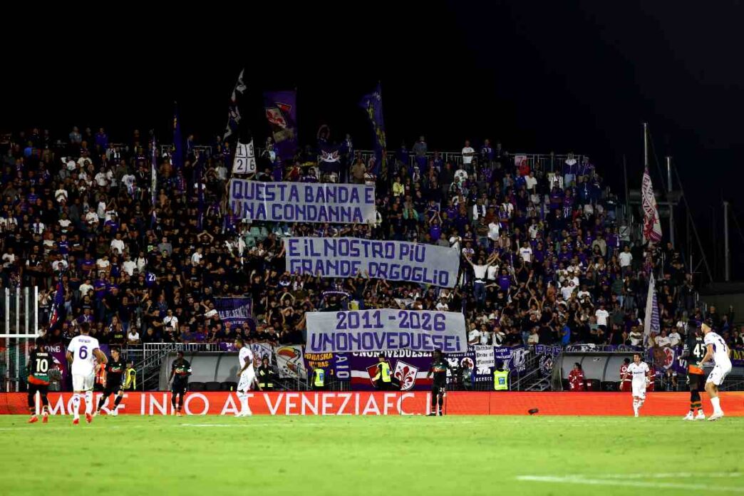 Fiorentina, Marassi colorato di viola: sold out e possibile coreografia